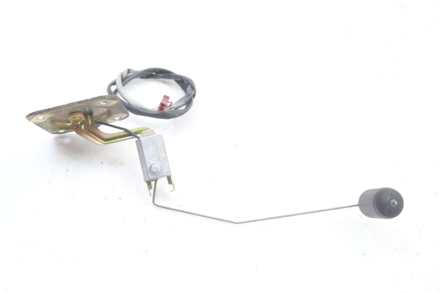 photo de WSKAŹNIK POZIOMU PALIWA W ZBIORNIKU HONDA CBR F 1000 (1993 - 1996) - Inny kąt widzenia