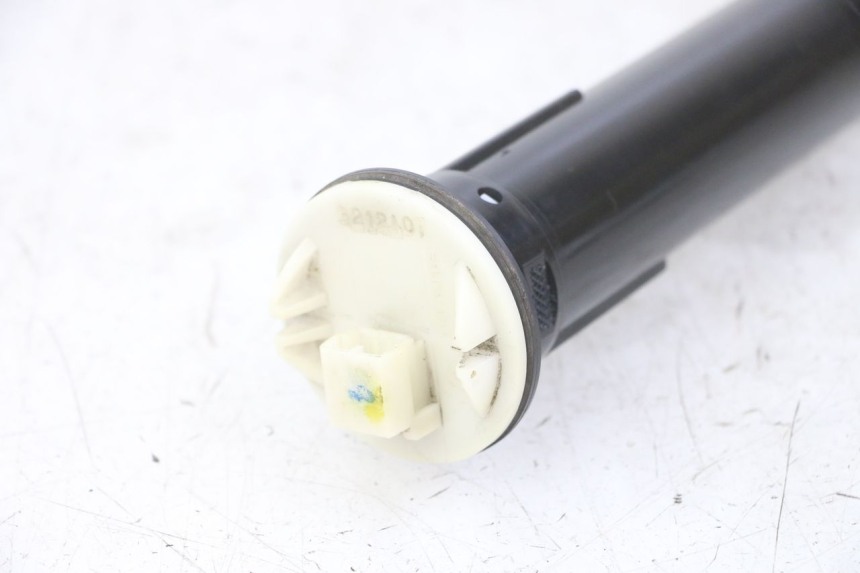 photo de WSKAŹNIK POZIOMU PALIWA W ZBIORNIKU PIAGGIO IE MP3 YOURBAN 300 (2011 - 2016) - Zoom stanu zużycia