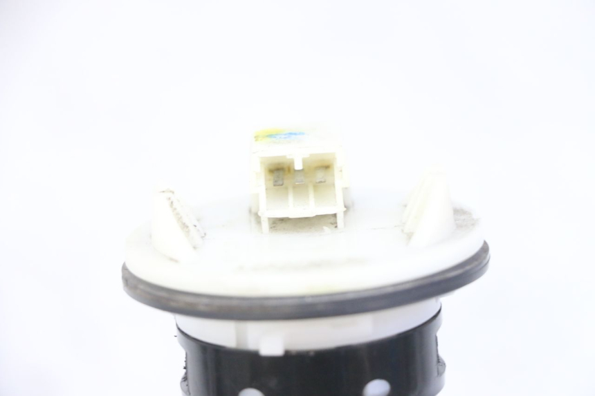 photo de WSKAŹNIK POZIOMU PALIWA W ZBIORNIKU PIAGGIO IE MP3 YOURBAN 300 (2011 - 2016) - Zbliżenie techniczne