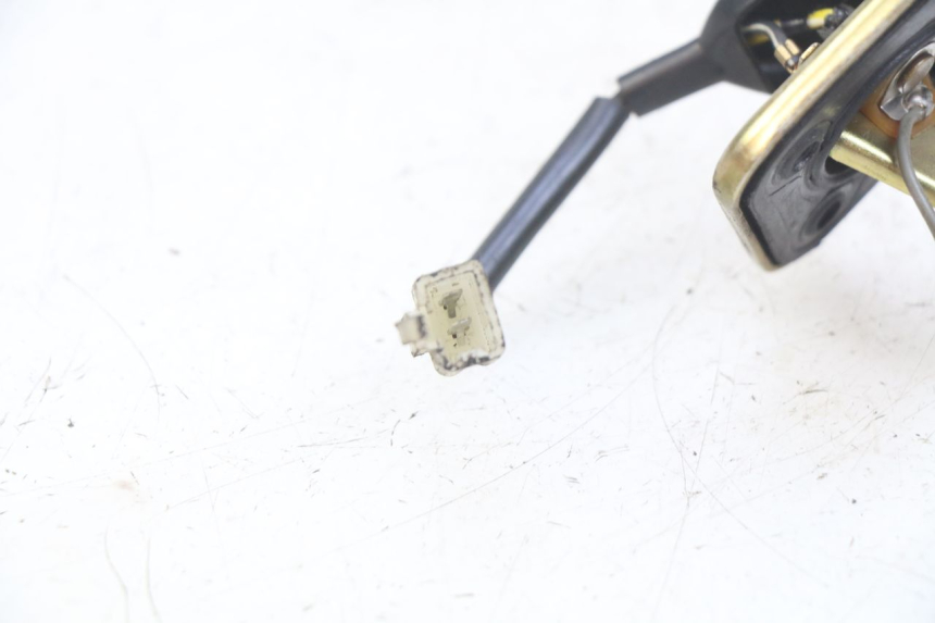 photo de WSKAŹNIK POZIOMU PALIWA W ZBIORNIKU PEUGEOT KISBEE 2T 50 (2010 - 2017) - Inny kąt widzenia