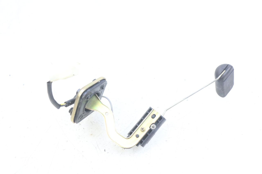 photo de WSKAŹNIK POZIOMU PALIWA W ZBIORNIKU PEUGEOT KISBEE 2T 50 (2010 - 2017) - Zoom stanu zużycia