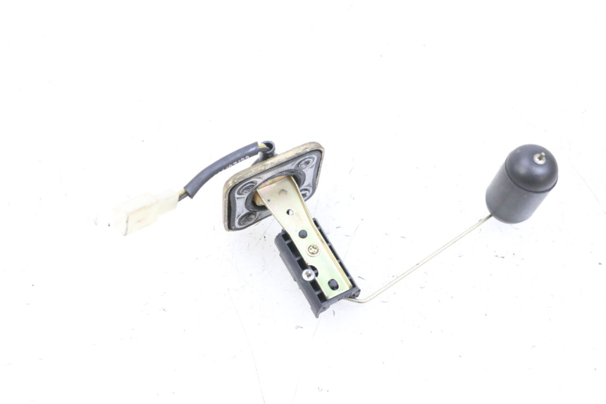 photo de WSKAŹNIK POZIOMU PALIWA W ZBIORNIKU PEUGEOT KISBEE 4T 50 (2010 - 2017) - Inny kąt widzenia