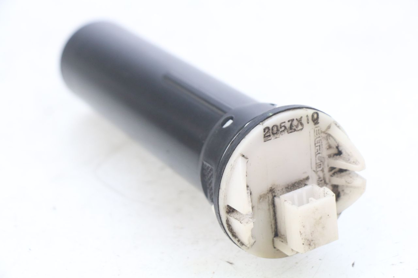 photo de WSKAŹNIK POZIOMU PALIWA W ZBIORNIKU PIAGGIO LIBERTY 4T 50 (2004 - 2008) - Widok główny