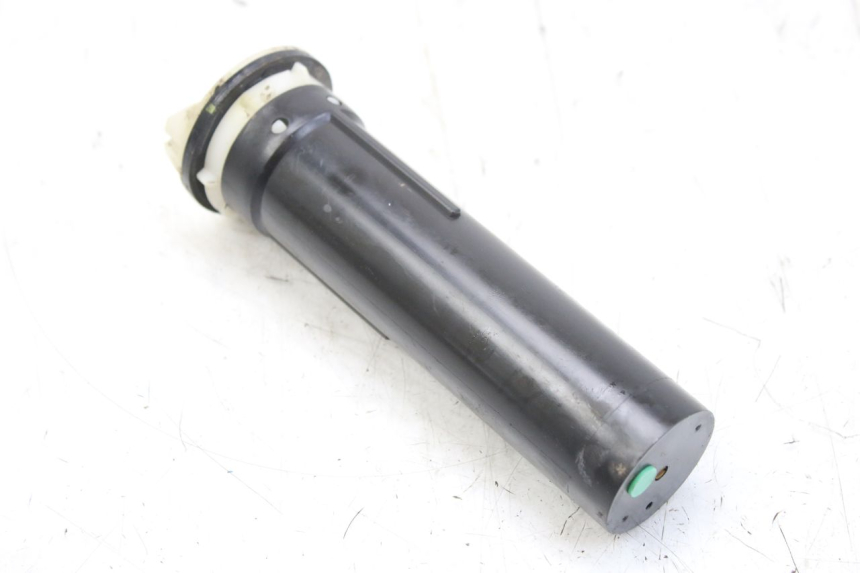 photo de WSKAŹNIK POZIOMU PALIWA W ZBIORNIKU PIAGGIO LIBERTY 4T 50 (2004 - 2008) - Inny kąt widzenia