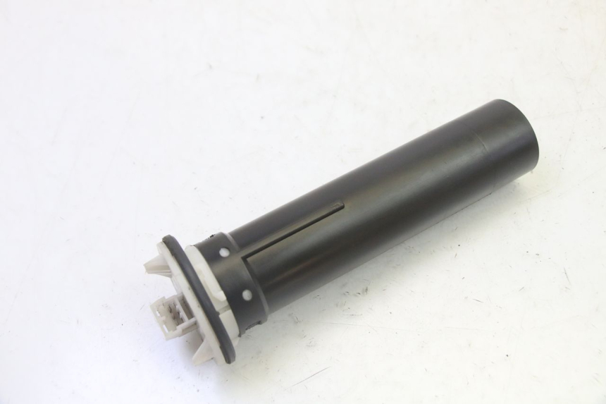 photo de WSKAŹNIK POZIOMU PALIWA W ZBIORNIKU PIAGGIO LXV 4T 50 (2009 - 2013) - Inny kąt widzenia