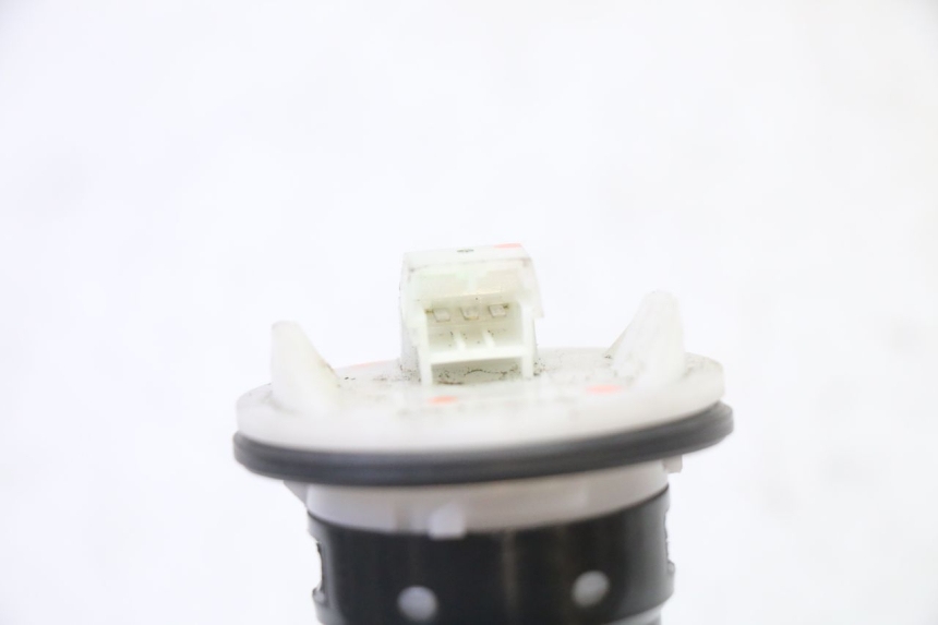 photo de WSKAŹNIK POZIOMU PALIWA W ZBIORNIKU PIAGGIO MP3 HPE 310 (2024 - 2025) - Zoom stanu zużycia