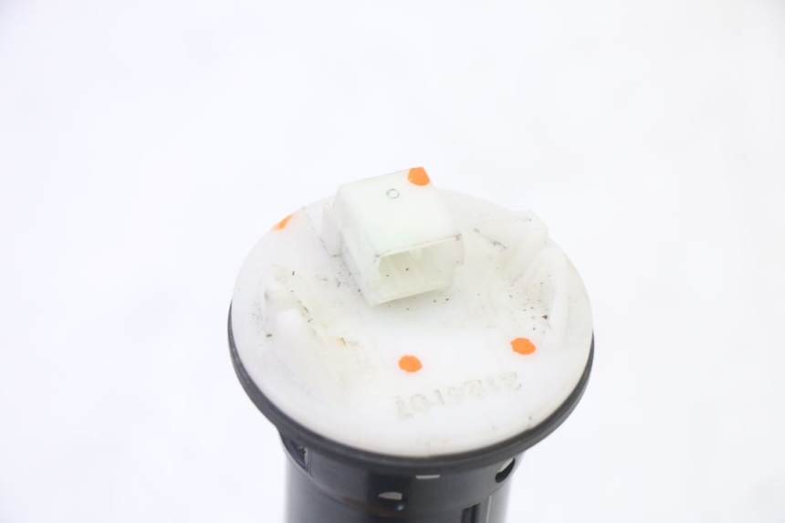 photo de WSKAŹNIK POZIOMU PALIWA W ZBIORNIKU PIAGGIO MP3 HPE 310 (2024 - 2025) - Inny kąt widzenia