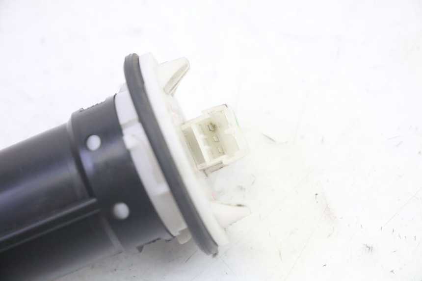 photo de WSKAŹNIK POZIOMU PALIWA W ZBIORNIKU PIAGGIO MP3 HPE 350 (2018 - 2020) - Szczegół części