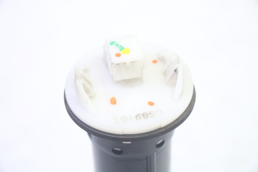 photo de WSKAŹNIK POZIOMU PALIWA W ZBIORNIKU PIAGGIO MP3 HPE 350 (2018 - 2020) - Zbliżenie techniczne