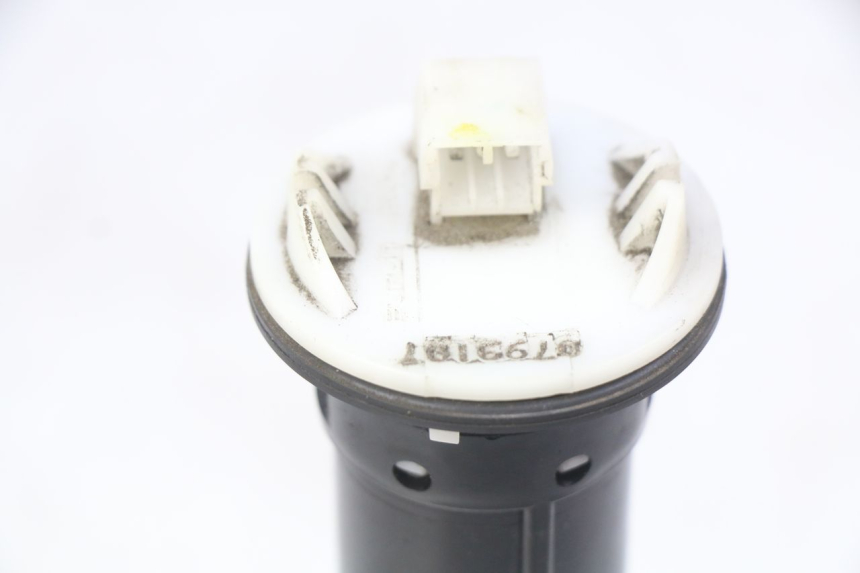 photo de WSKAŹNIK POZIOMU PALIWA W ZBIORNIKU PIAGGIO MP3 LT 300 (2010 - 2016) - Zoom stanu zużycia