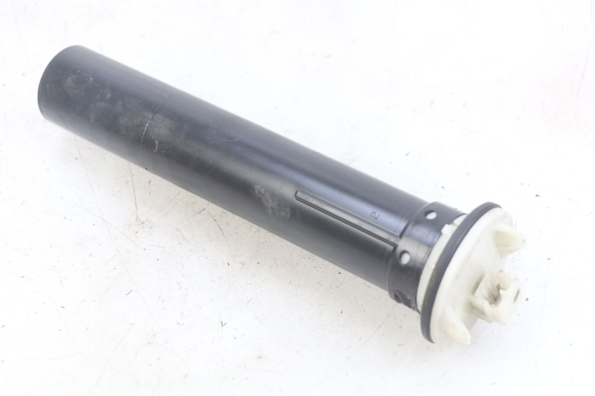 photo de WSKAŹNIK POZIOMU PALIWA W ZBIORNIKU PIAGGIO MP3 LT 400 (2007 - 2012) - Zbliżenie techniczne