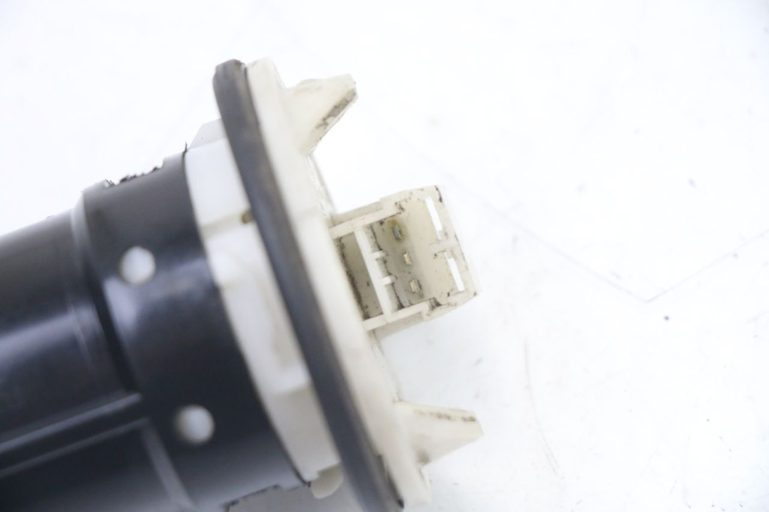 photo de WSKAŹNIK POZIOMU PALIWA W ZBIORNIKU PIAGGIO MP3 LT 400 (2007 - 2012) - Zoom stanu zużycia