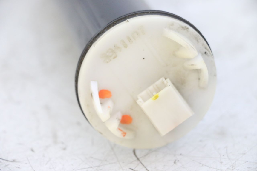 photo de WSKAŹNIK POZIOMU PALIWA W ZBIORNIKU PIAGGIO MP3 LT 300 (2010 - 2016) - Inny kąt widzenia