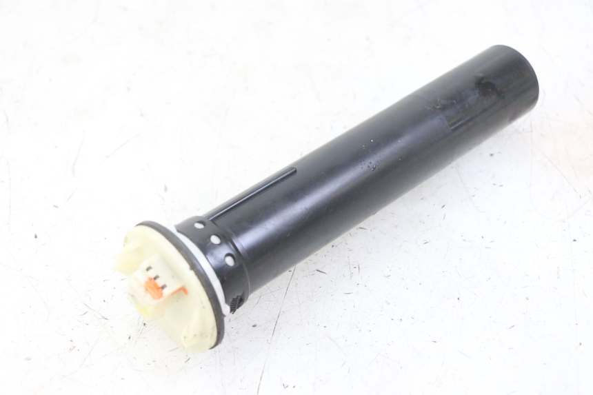 photo de WSKAŹNIK POZIOMU PALIWA W ZBIORNIKU PIAGGIO MP3 LT 400 (2007 - 2012) - Widok główny