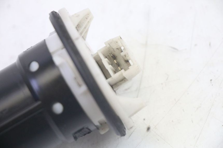 photo de WSKAŹNIK POZIOMU PALIWA W ZBIORNIKU PIAGGIO MP3 LT 400 (2007 - 2012) - Szczegół części