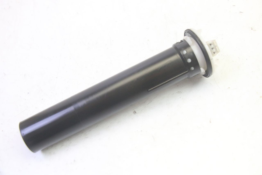 photo de WSKAŹNIK POZIOMU PALIWA W ZBIORNIKU PIAGGIO MP3 LT 400 (2007 - 2012) - Inny kąt widzenia