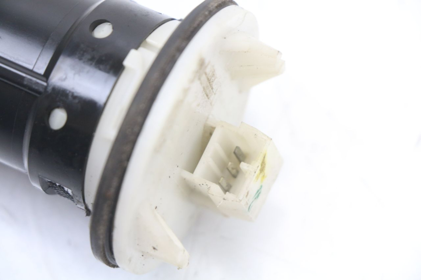 photo de WSKAŹNIK POZIOMU PALIWA W ZBIORNIKU PIAGGIO MP3 125 (2006 - 2014) - Zoom stanu zużycia