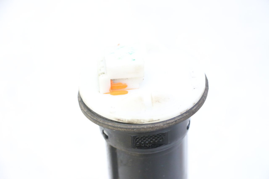 photo de WSKAŹNIK POZIOMU PALIWA W ZBIORNIKU PIAGGIO MP3 RL 250 (2006 - 2010) - Inny kąt widzenia