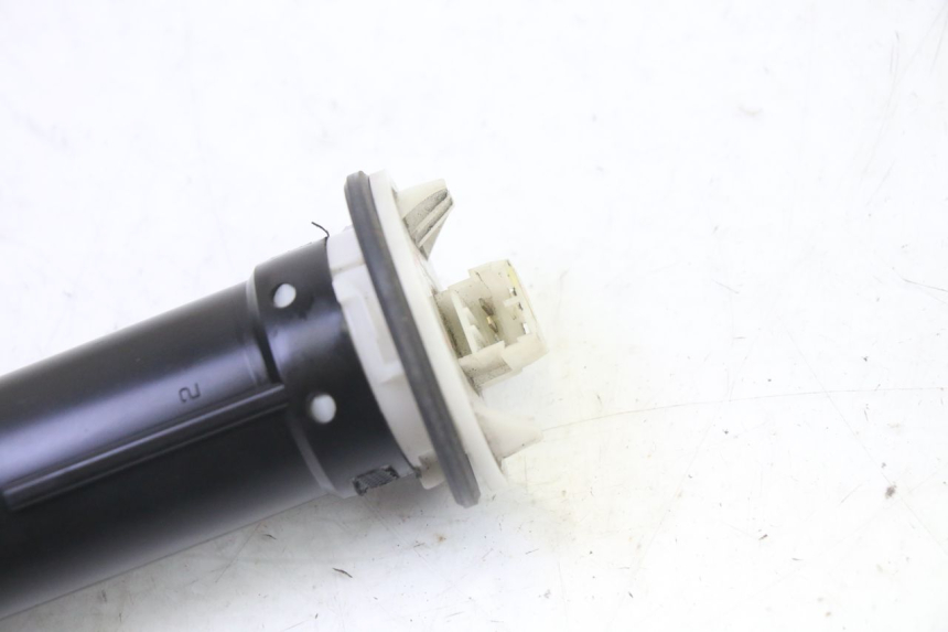 photo de WSKAŹNIK POZIOMU PALIWA W ZBIORNIKU PIAGGIO MP3 125 (2006 - 2014) - Szczegół części