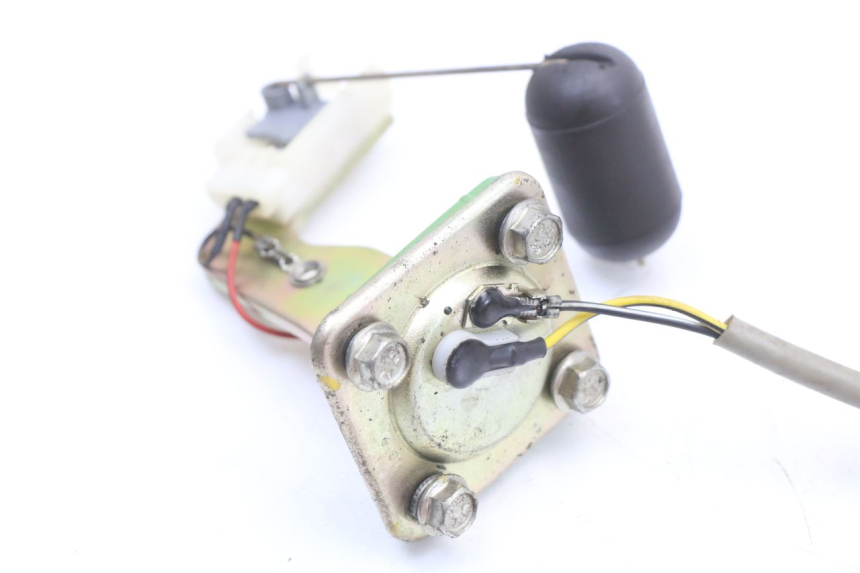 photo de WSKAŹNIK POZIOMU PALIWA W ZBIORNIKU PIAGGIO NEW TYPHOON 50 (2018 - 2021) - Zoom stanu zużycia