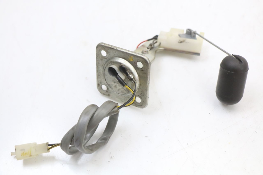 photo de WSKAŹNIK POZIOMU PALIWA W ZBIORNIKU PIAGGIO NEW TYPHOON 50 (2018 - 2021) - Inny kąt widzenia