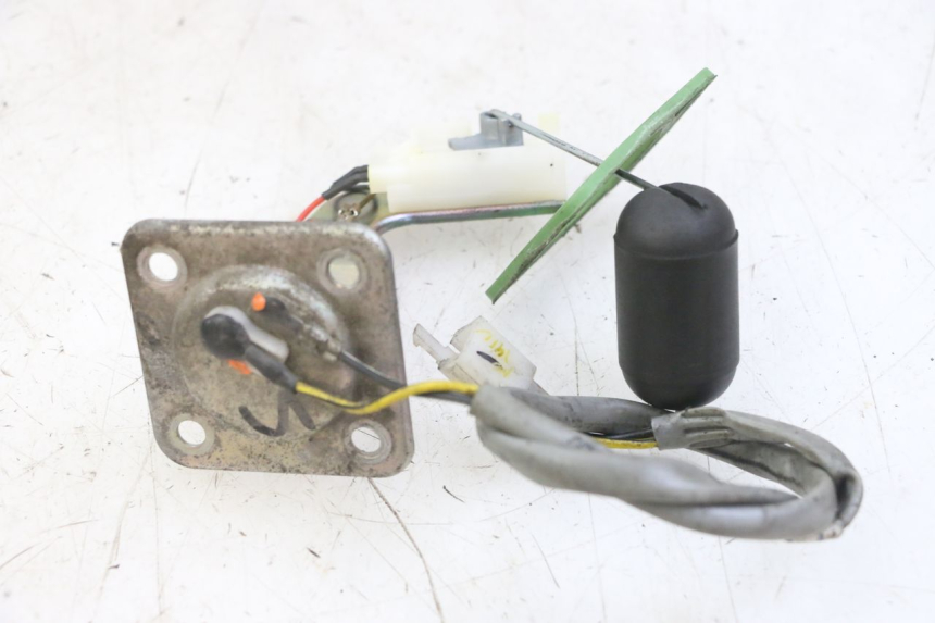 photo de WSKAŹNIK POZIOMU PALIWA W ZBIORNIKU PIAGGIO NEW TYPHOON 50 (2018 - 2021) - Inny kąt widzenia