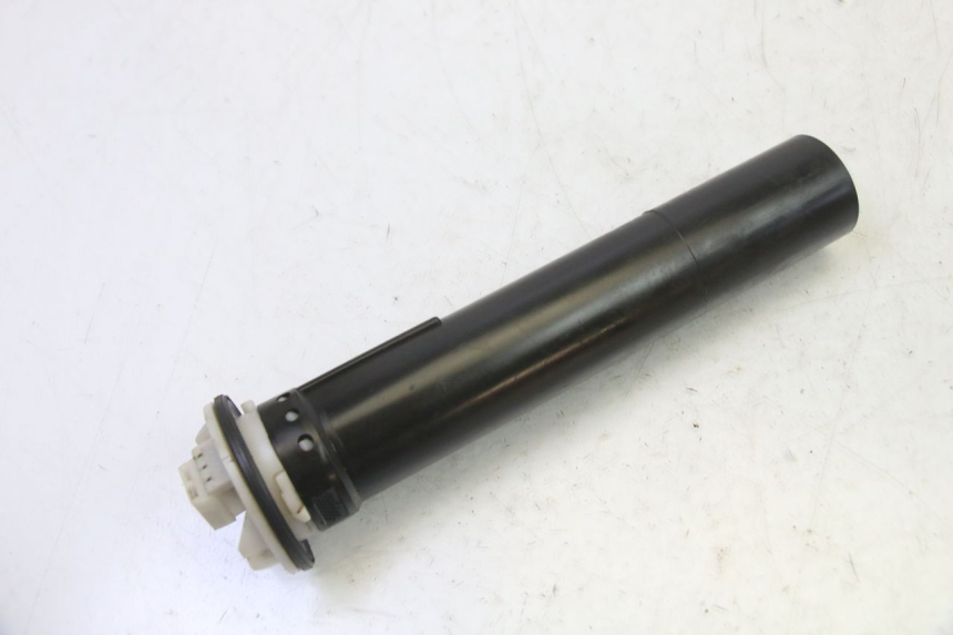 photo de WSKAŹNIK POZIOMU PALIWA W ZBIORNIKU PIAGGIO NEW TYPHOON 50 (2010 - 2017) - Inny kąt widzenia