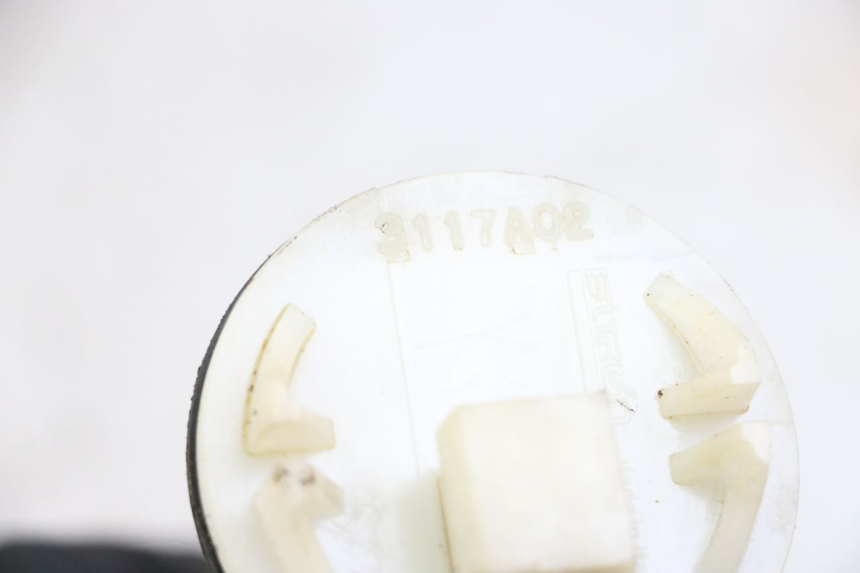 photo de WSKAŹNIK POZIOMU PALIWA W ZBIORNIKU PIAGGIO VESPA LX 150 (2005 - 2013) - Zbliżenie techniczne