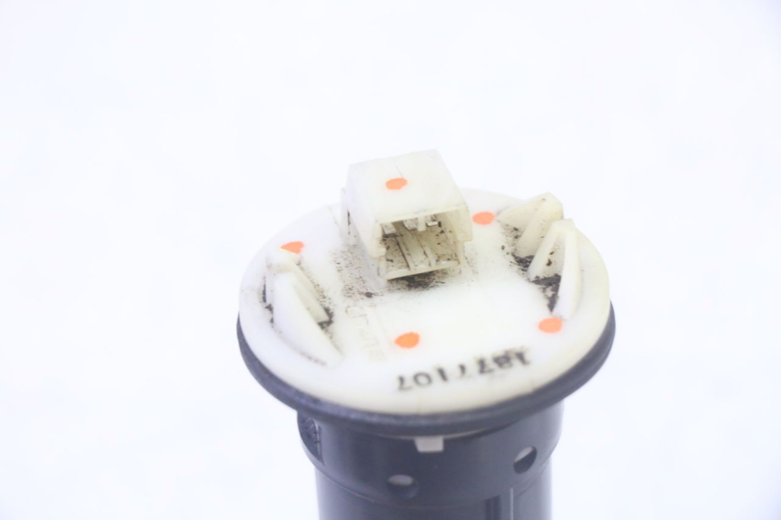 photo de WSKAŹNIK POZIOMU PALIWA W ZBIORNIKU GILERA RUNNER SP 50 (2009 - 2017) - Inny kąt widzenia