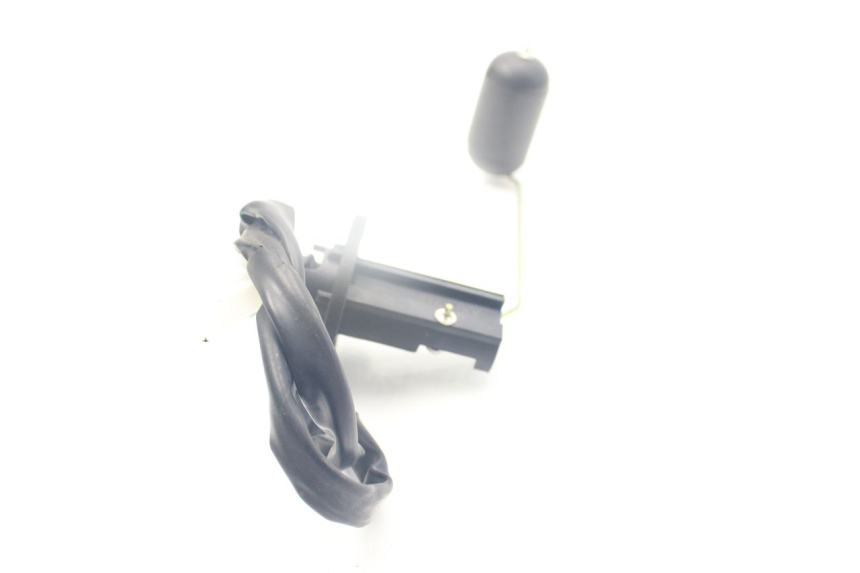 photo de WSKAŹNIK POZIOMU PALIWA W ZBIORNIKU JM MOTORS SANTANA 50 (2014 - 2023) - Zoom stanu zużycia