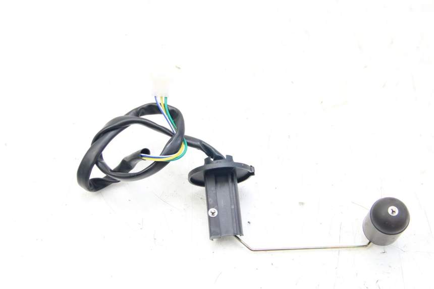 photo de WSKAŹNIK POZIOMU PALIWA W ZBIORNIKU JM MOTORS SANTANA 50 (2014 - 2023) - Zoom stanu zużycia