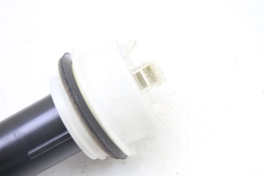 photo de WSKAŹNIK POZIOMU PALIWA W ZBIORNIKU PEUGEOT SATELIS 250 (2006 - 2012) - Szczegół części