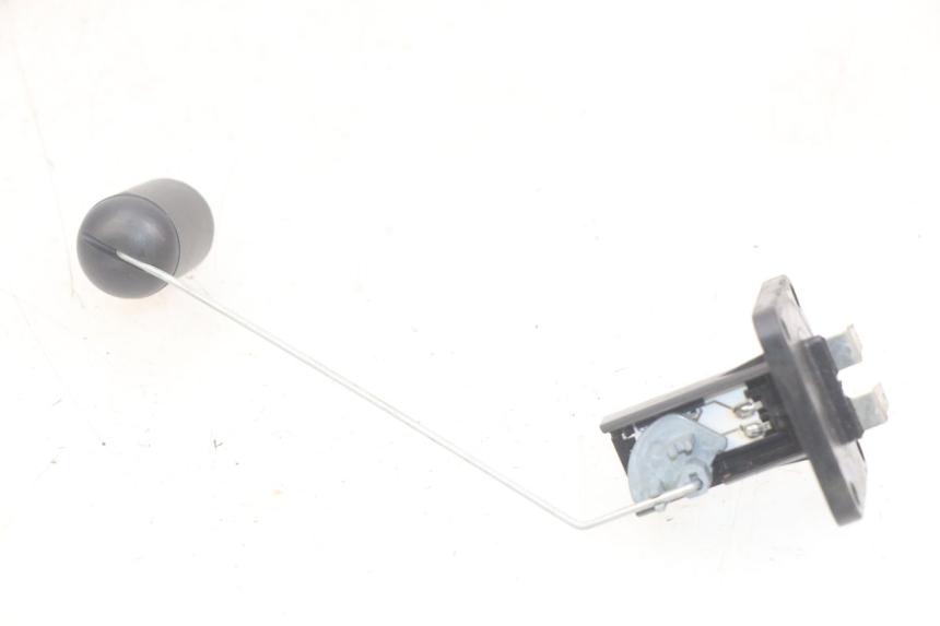 photo de WSKAŹNIK POZIOMU PALIWA W ZBIORNIKU APRILIA SCARABEO LIGHT 125 (2007 - 2011) - Zoom stanu zużycia