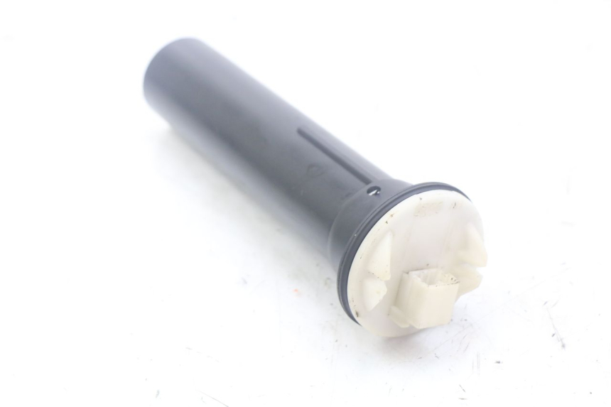 photo de WSKAŹNIK POZIOMU PALIWA W ZBIORNIKU APRILIA SCARABEO 100 (2003 - 2012) - Inny kąt widzenia