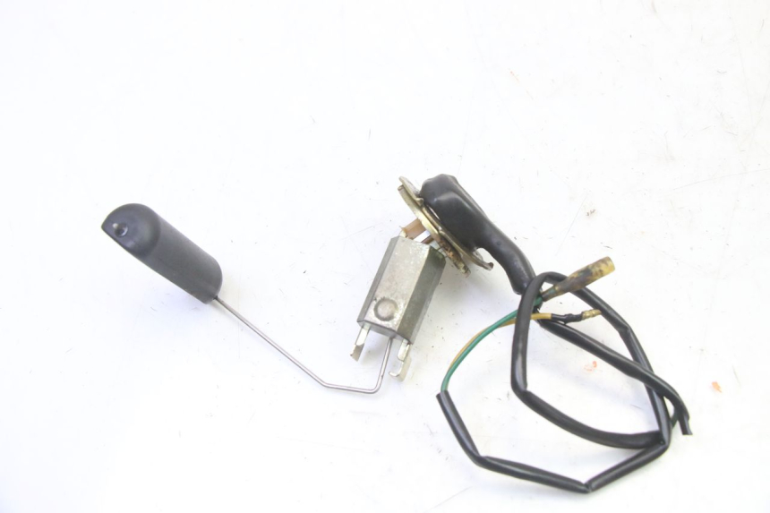 photo de WSKAŹNIK POZIOMU PALIWA W ZBIORNIKU PEUGEOT SPEEDAKE 50 (1995 - 1997) - Widok główny