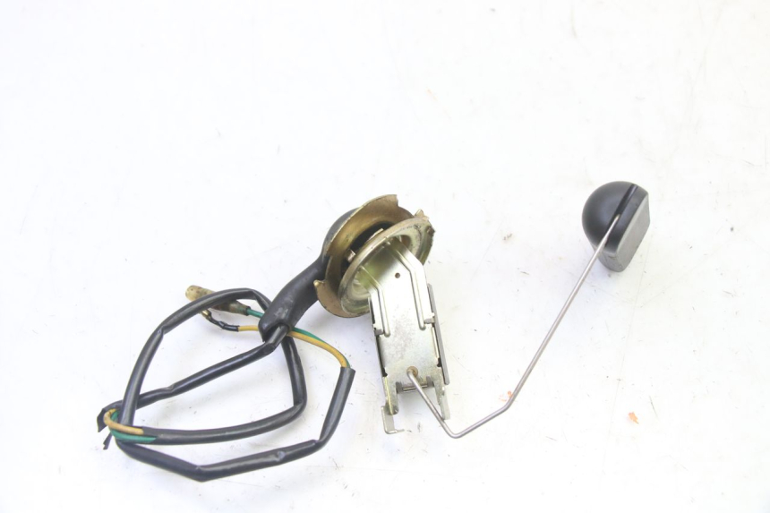 photo de WSKAŹNIK POZIOMU PALIWA W ZBIORNIKU PEUGEOT SPEEDAKE 50 (1995 - 1997) - Zoom stanu zużycia