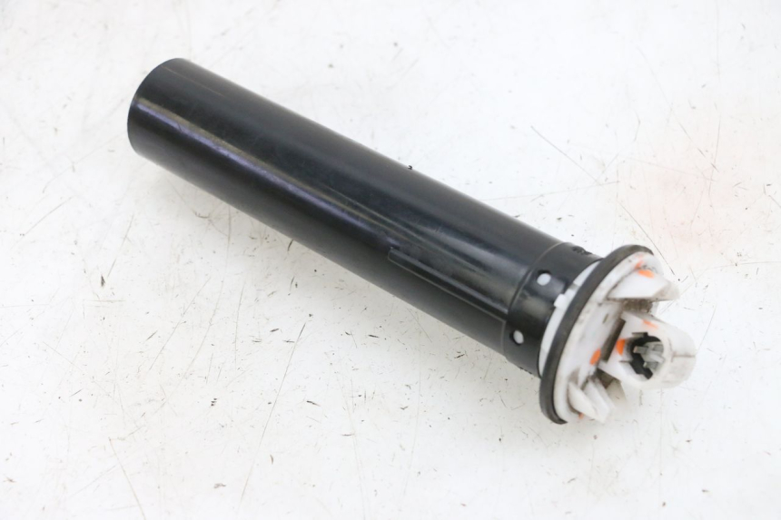 photo de WSKAŹNIK POZIOMU PALIWA W ZBIORNIKU PEUGEOT SPEEDFIGHT 4 4T EFI 50 (2021 - 2025) - Zoom stanu zużycia