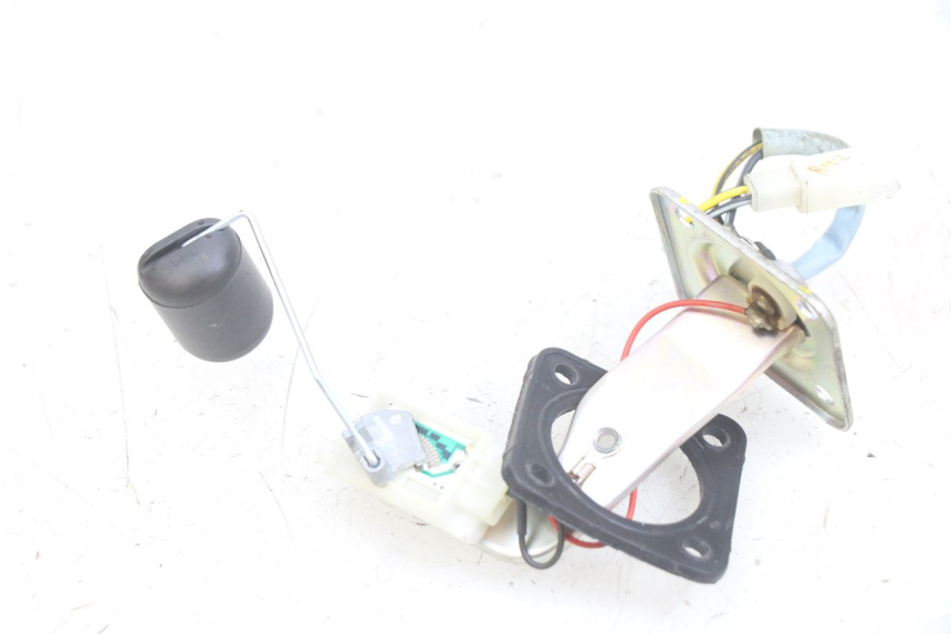 photo de WSKAŹNIK POZIOMU PALIWA W ZBIORNIKU APRILIA SXR 50 (2021 - 2023) - Inny kąt widzenia