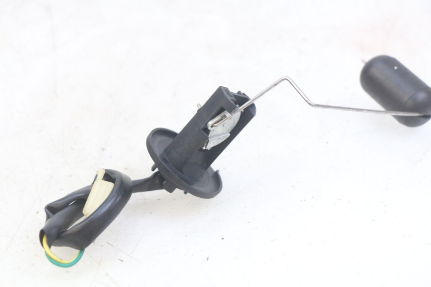 photo de WSKAŹNIK POZIOMU PALIWA W ZBIORNIKU PEUGEOT TWEET 4T 50 (2010 - 2014) - Zoom stanu zużycia