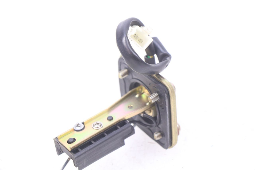 photo de WSKAŹNIK POZIOMU PALIWA W ZBIORNIKU PEUGEOT TWEET ACTIVE 4T 50 (2018 - 2022) - Inny kąt widzenia