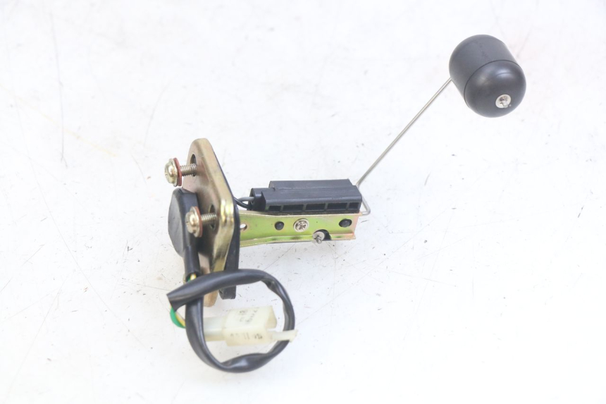 photo de WSKAŹNIK POZIOMU PALIWA W ZBIORNIKU PEUGEOT TWEET 125 (2018 - 2021) - Zbliżenie techniczne