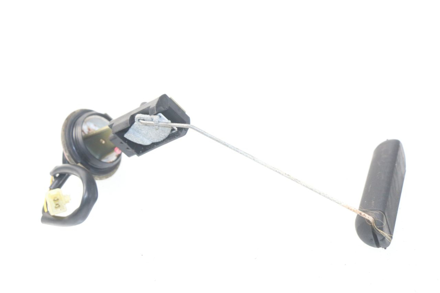 photo de WSKAŹNIK POZIOMU PALIWA W ZBIORNIKU SUZUKI UC EPICURO 125 (1999 - 2003) - Szczegół części