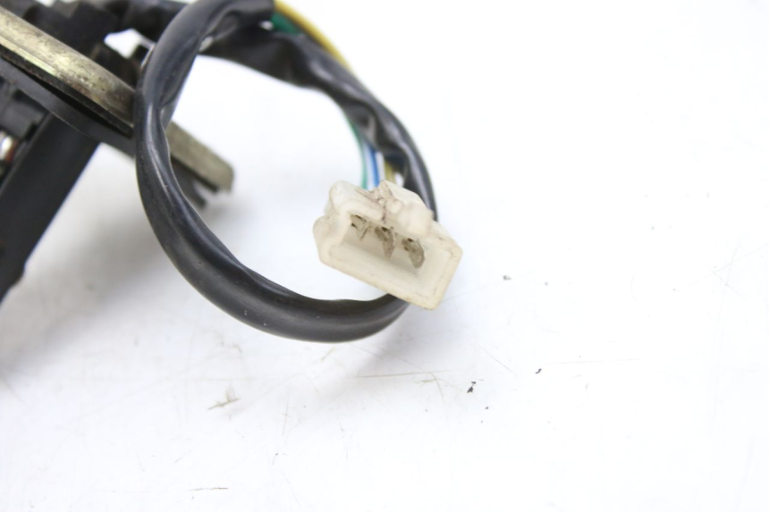 photo de WSKAŹNIK POZIOMU PALIWA W ZBIORNIKU PEUGEOT V-CLIC VCLIC 50 (2007 - 2013) - Punkty mocowania