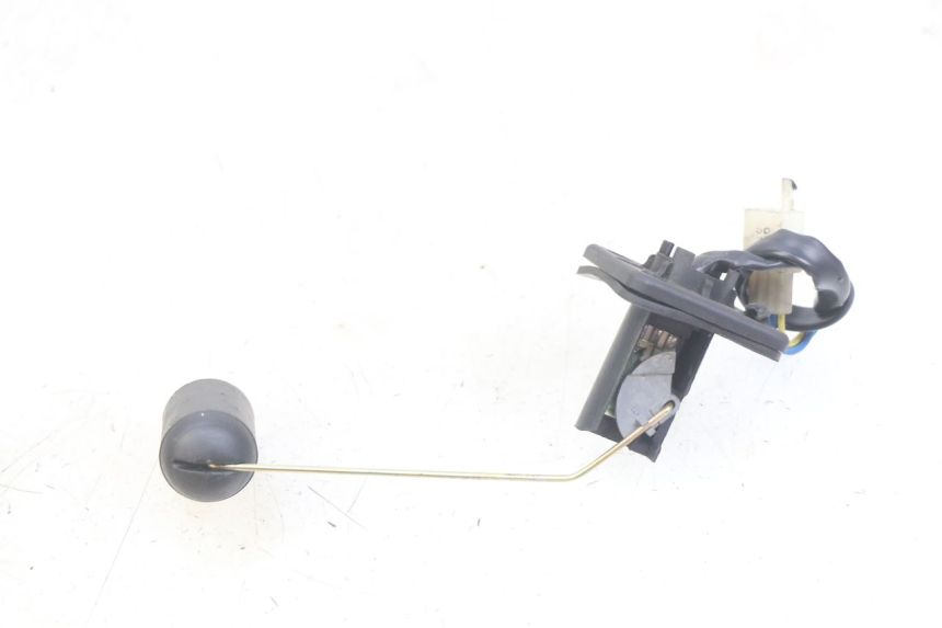 photo de WSKAŹNIK POZIOMU PALIWA W ZBIORNIKU PEUGEOT V-CLIC VCLIC 50 (2007 - 2013) - Zoom stanu zużycia