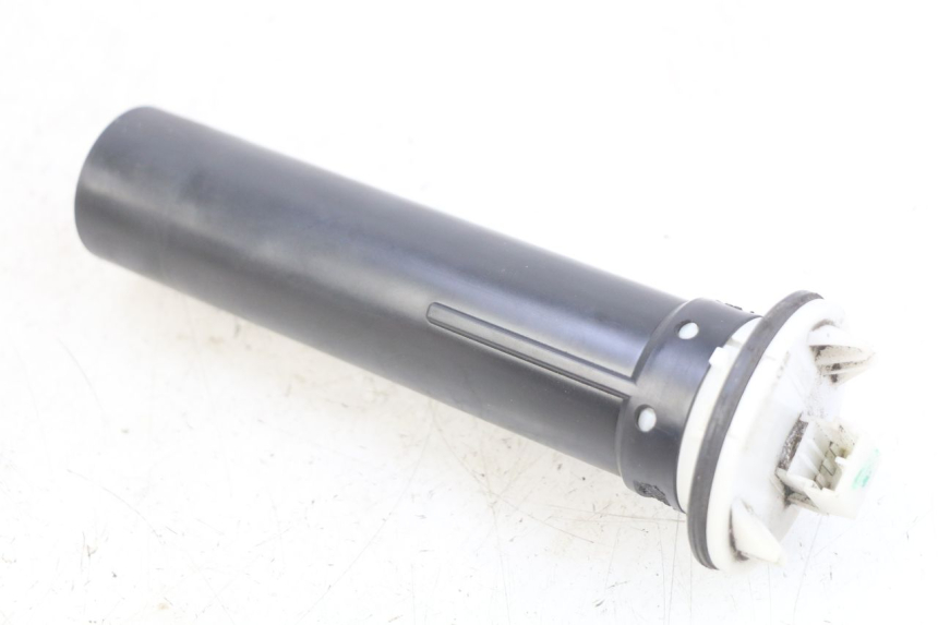 photo de WSKAŹNIK POZIOMU PALIWA W ZBIORNIKU PIAGGIO VESPA LX 2T 50 (2005 - 2013) - Widok główny