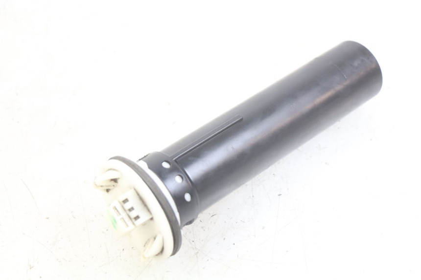 photo de WSKAŹNIK POZIOMU PALIWA W ZBIORNIKU PIAGGIO VESPA LX 2T 50 (2005 - 2013) - Zoom stanu zużycia