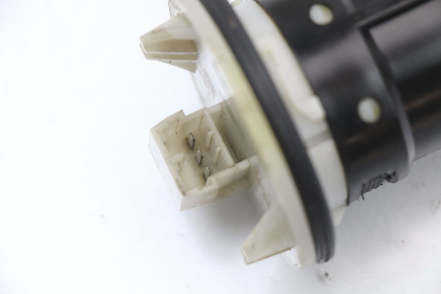 photo de WSKAŹNIK POZIOMU PALIWA W ZBIORNIKU PIAGGIO VESPA LX 2T 50 (2005 - 2013) - Szczegół części