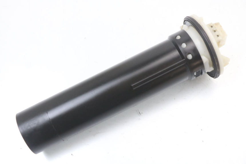 photo de WSKAŹNIK POZIOMU PALIWA W ZBIORNIKU PIAGGIO VESPA LX 2T 50 (2005 - 2013) - Inny kąt widzenia