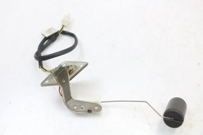 photo de WSKAŹNIK POZIOMU PALIWA W ZBIORNIKU PIAGGIO VESPA PRIMAVERA 4T 50 (2021 - 2024) - Zoom stanu zużycia