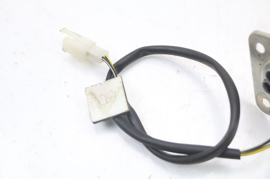 photo de WSKAŹNIK POZIOMU PALIWA W ZBIORNIKU PIAGGIO VESPA PRIMAVERA 4T 50 (2021 - 2024) - Zbliżenie techniczne